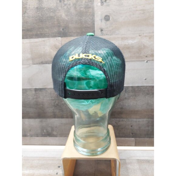 University Of Oregon Ducks Green W/Yellow Logo Black Mesh Trucker Snapback Hat - Picture 3 of 8